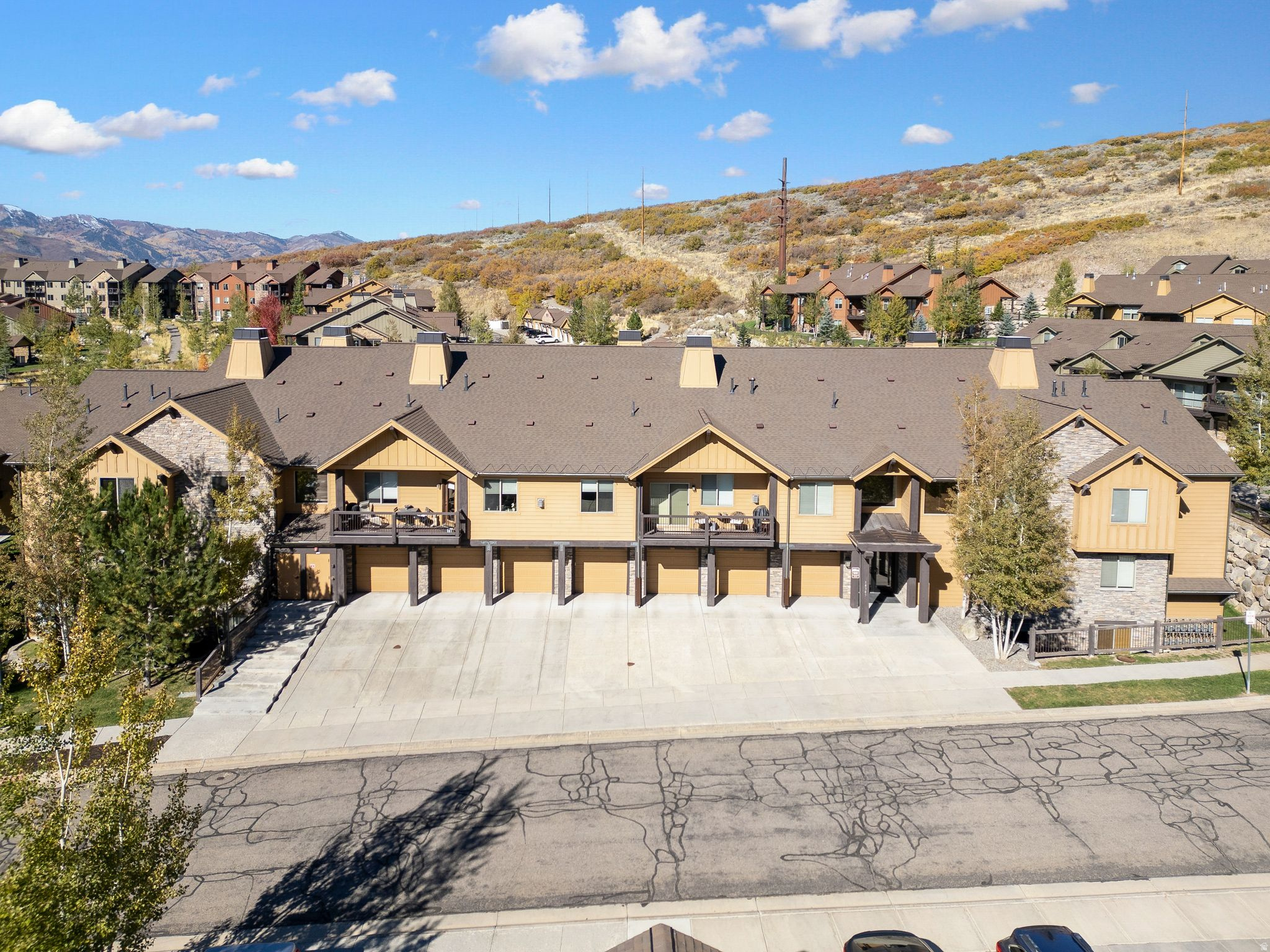 BLACK ROCK RIDGE - Residential