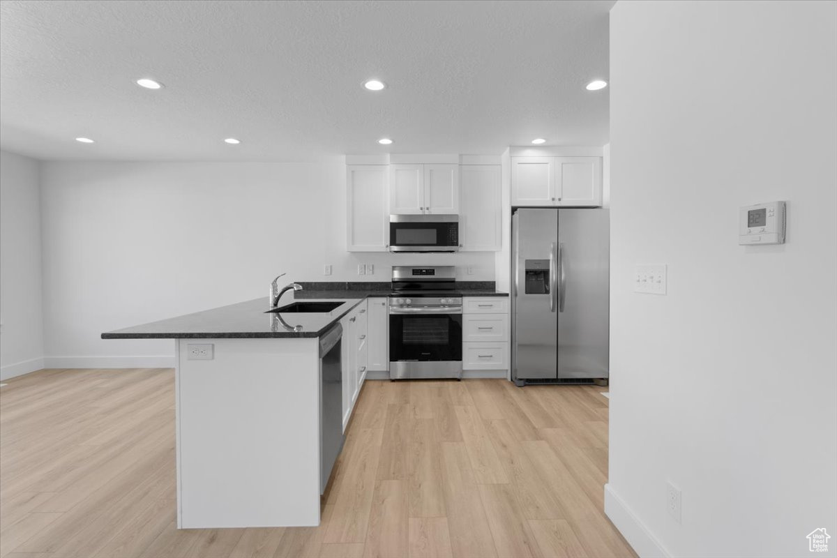LOVELESS ESTATES - Residential
