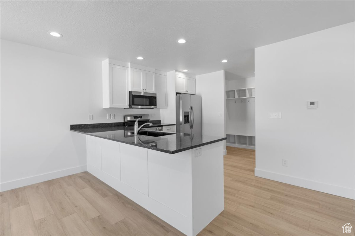 LOVELESS ESTATES - Residential