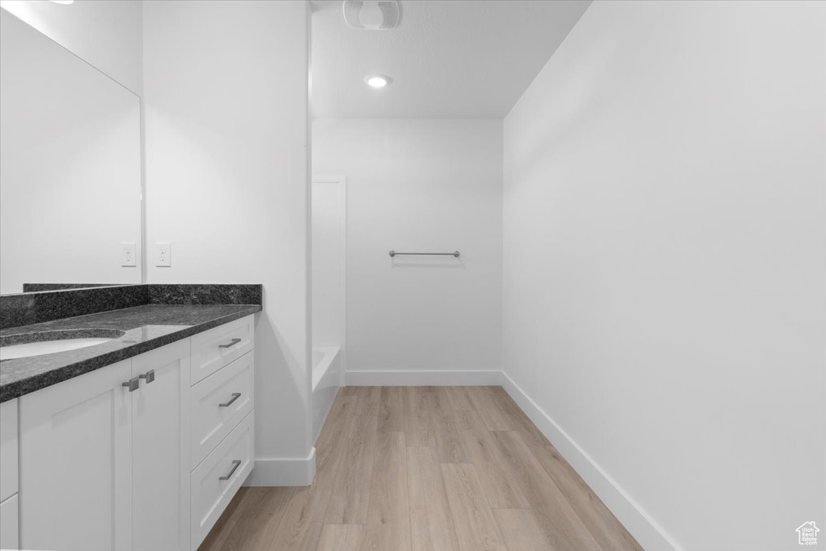 LOVELESS ESTATES - Residential