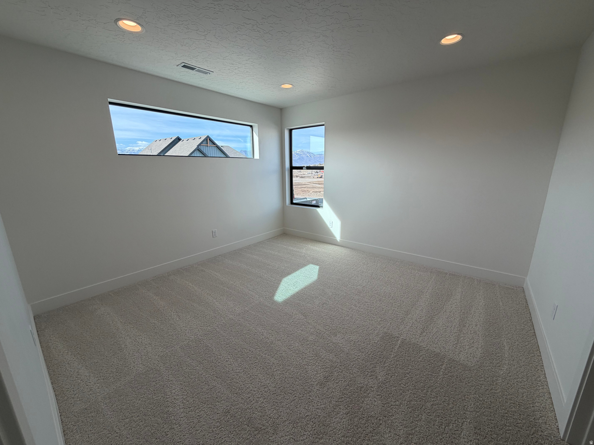 THE CROSSINGS - Residential