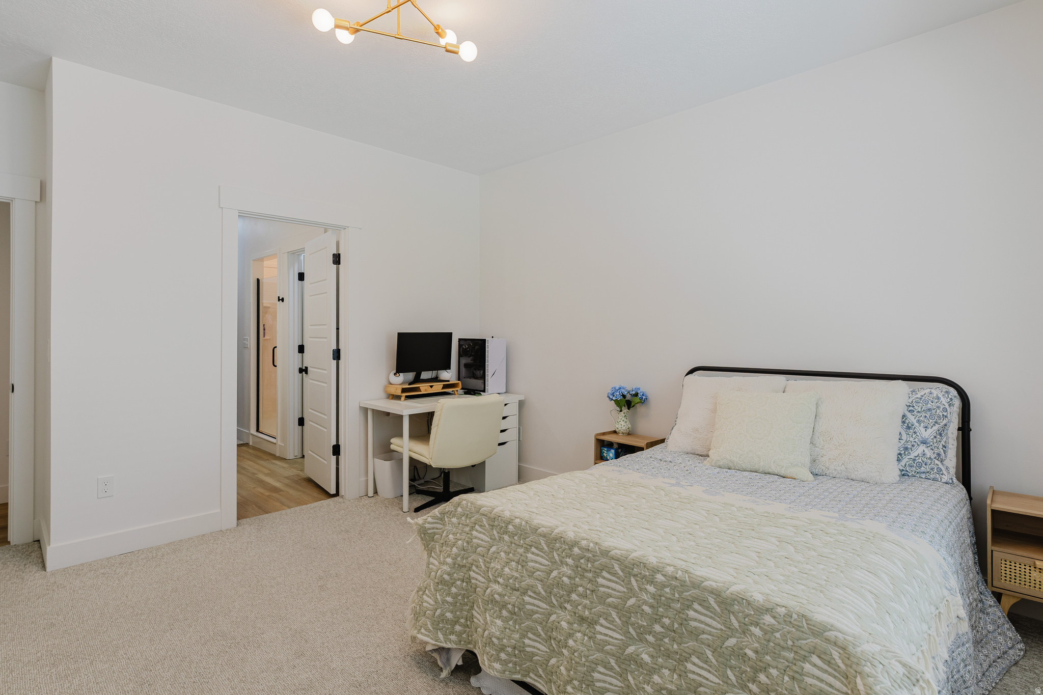 CB ROBBINS - Residential