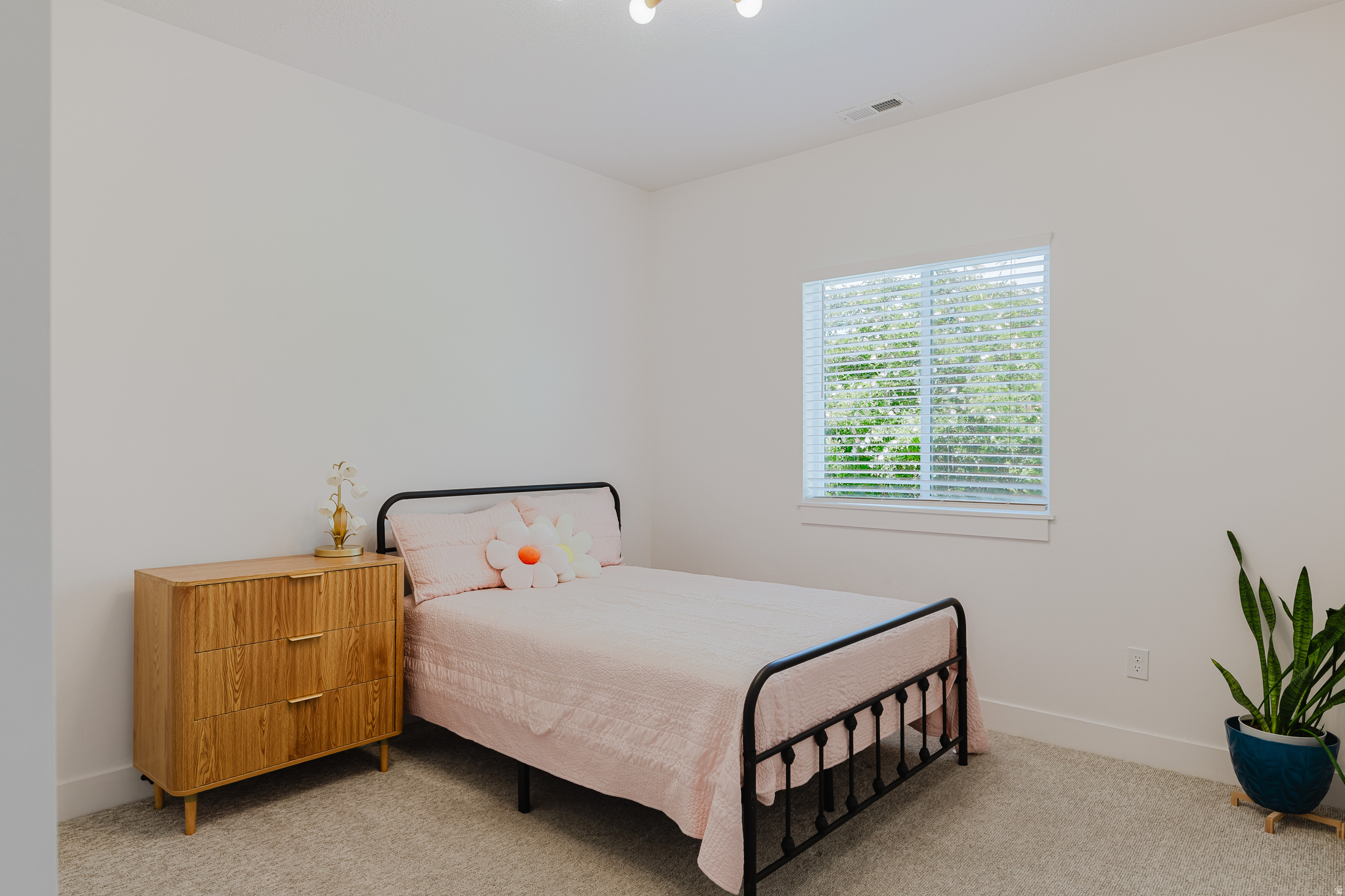 CB ROBBINS - Residential