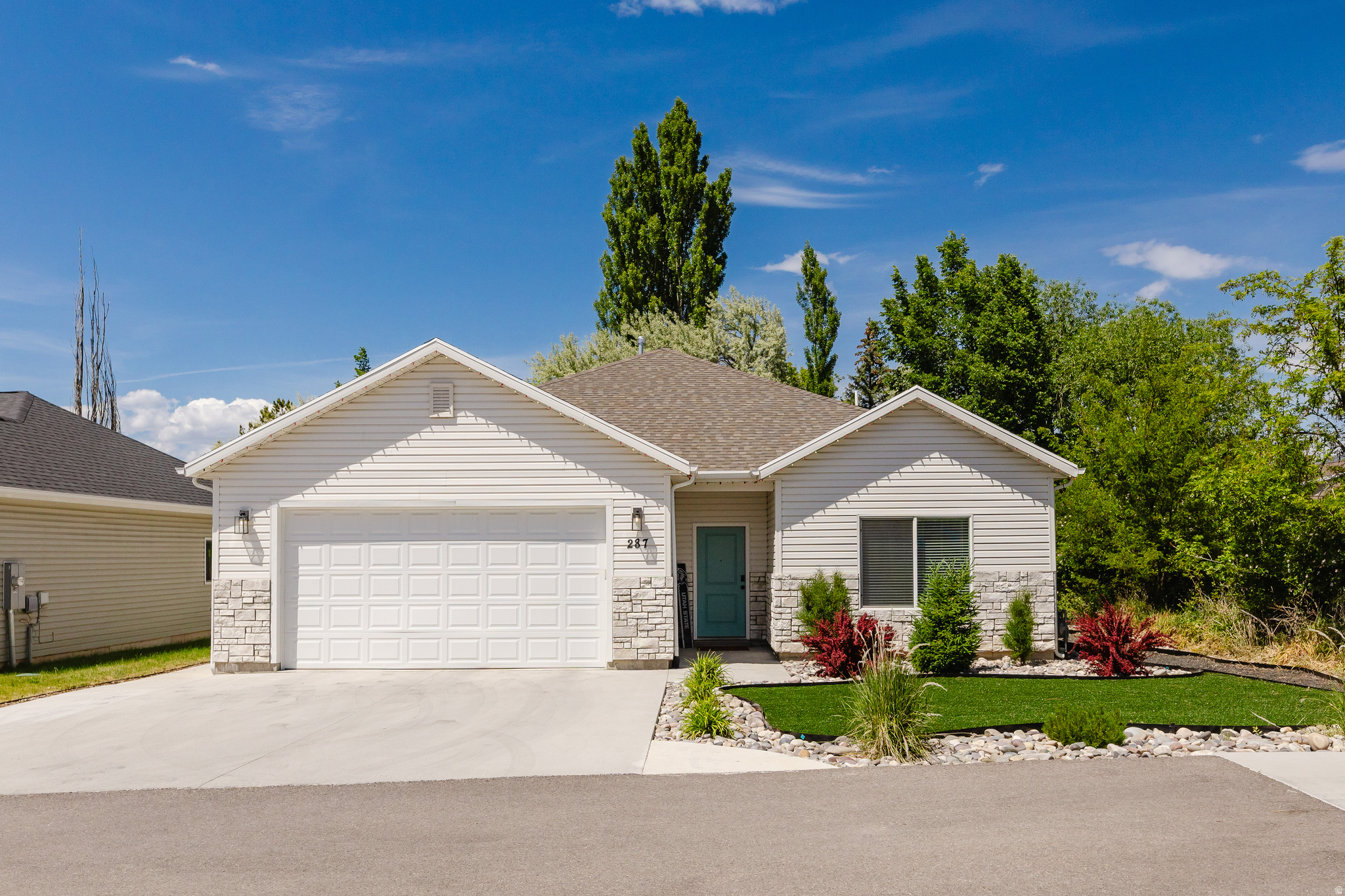 CB ROBBINS - Residential