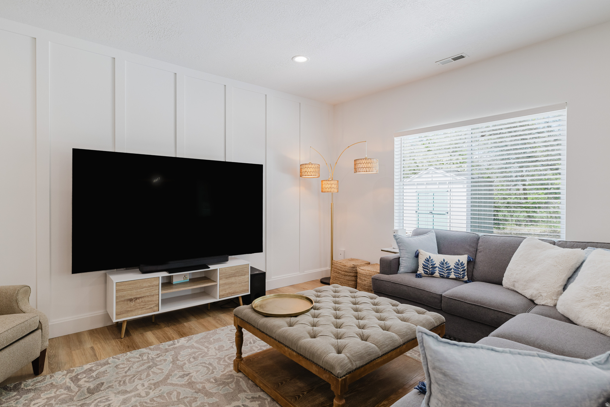 CB ROBBINS - Residential