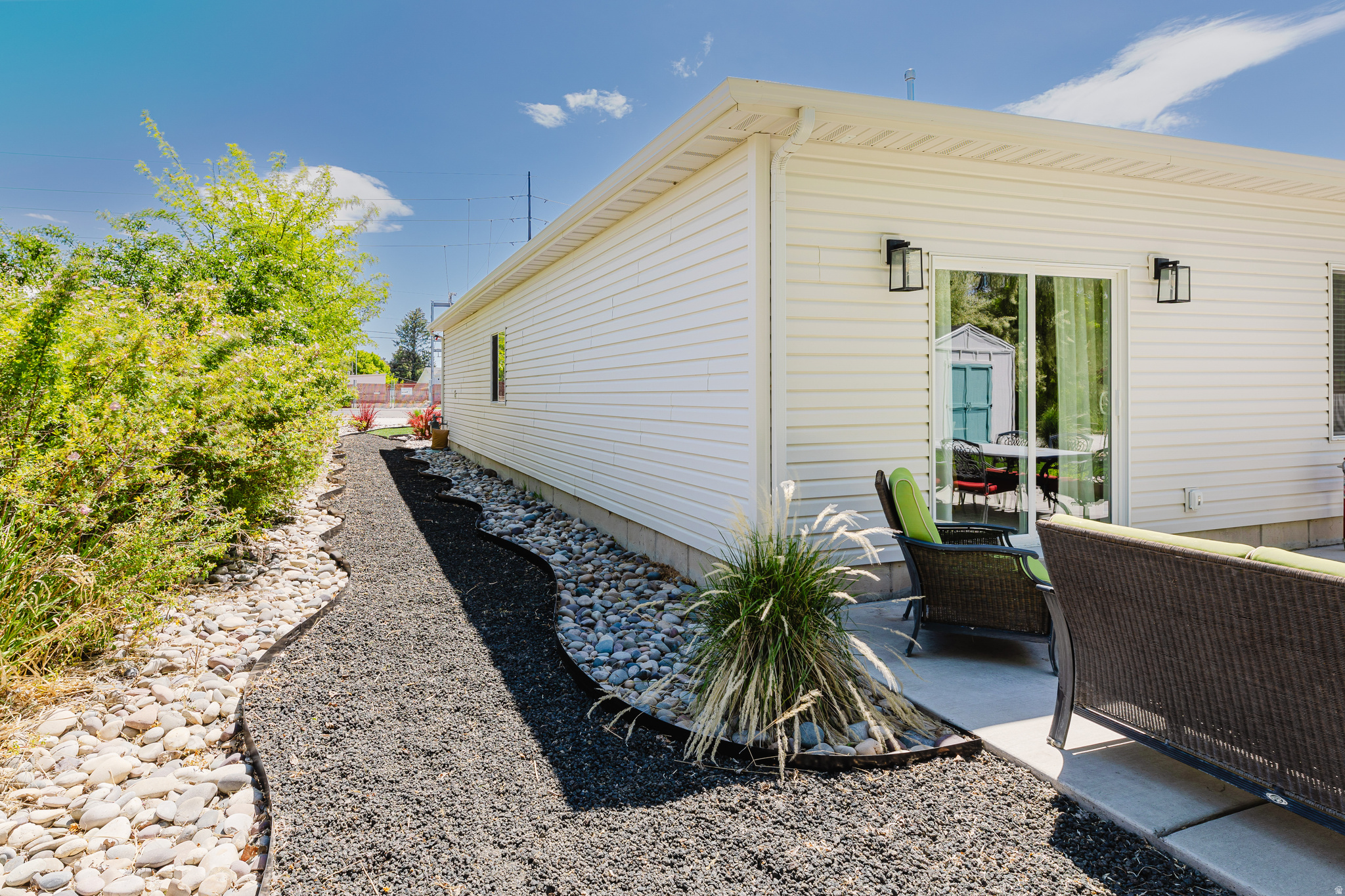 CB ROBBINS - Residential
