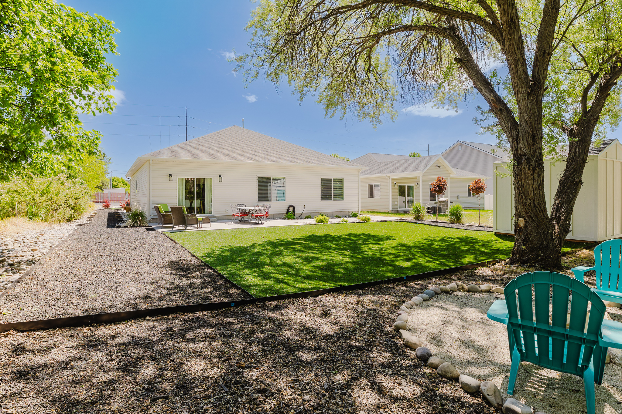 CB ROBBINS - Residential