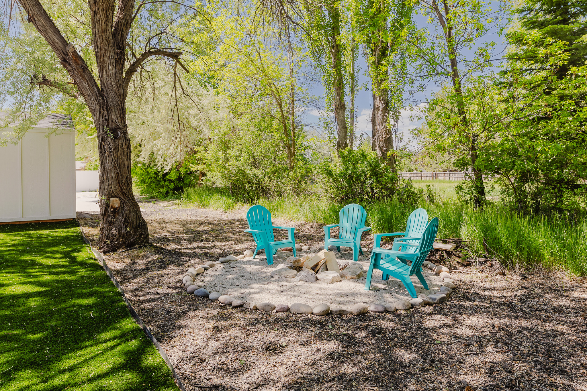 CB ROBBINS - Residential
