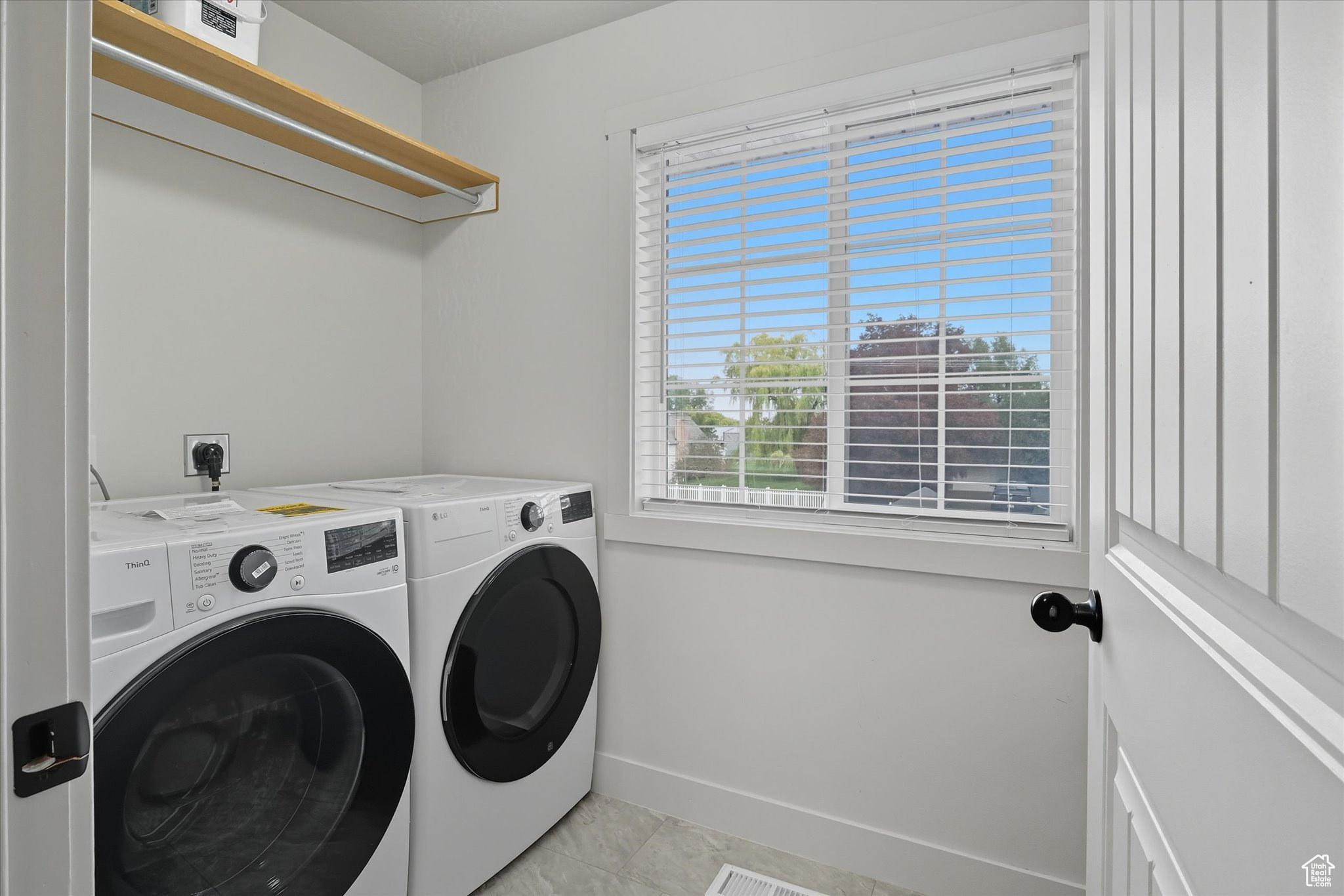 LYNN LINDLEY MINI SUBDIVISION - Residential