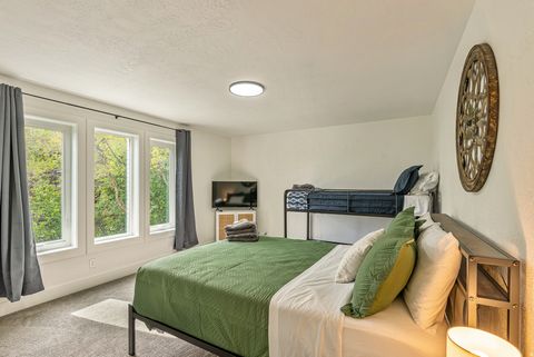 Tiny photo for 198 OAKWOOD DR, Layton, UT 84040 (MLS # 2154255)