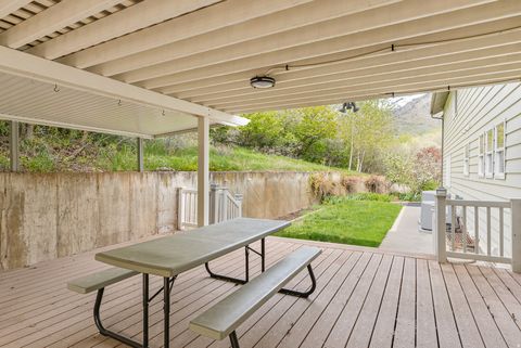 Tiny photo for 198 OAKWOOD DR, Layton, UT 84040 (MLS # 2154255)