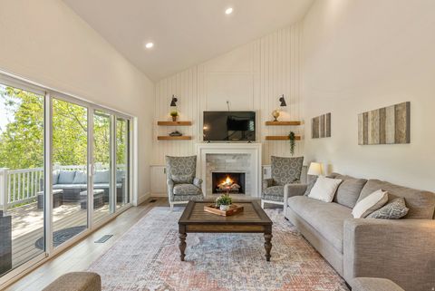 Tiny photo for 198 OAKWOOD DR, Layton, UT 84040 (MLS # 2154255)