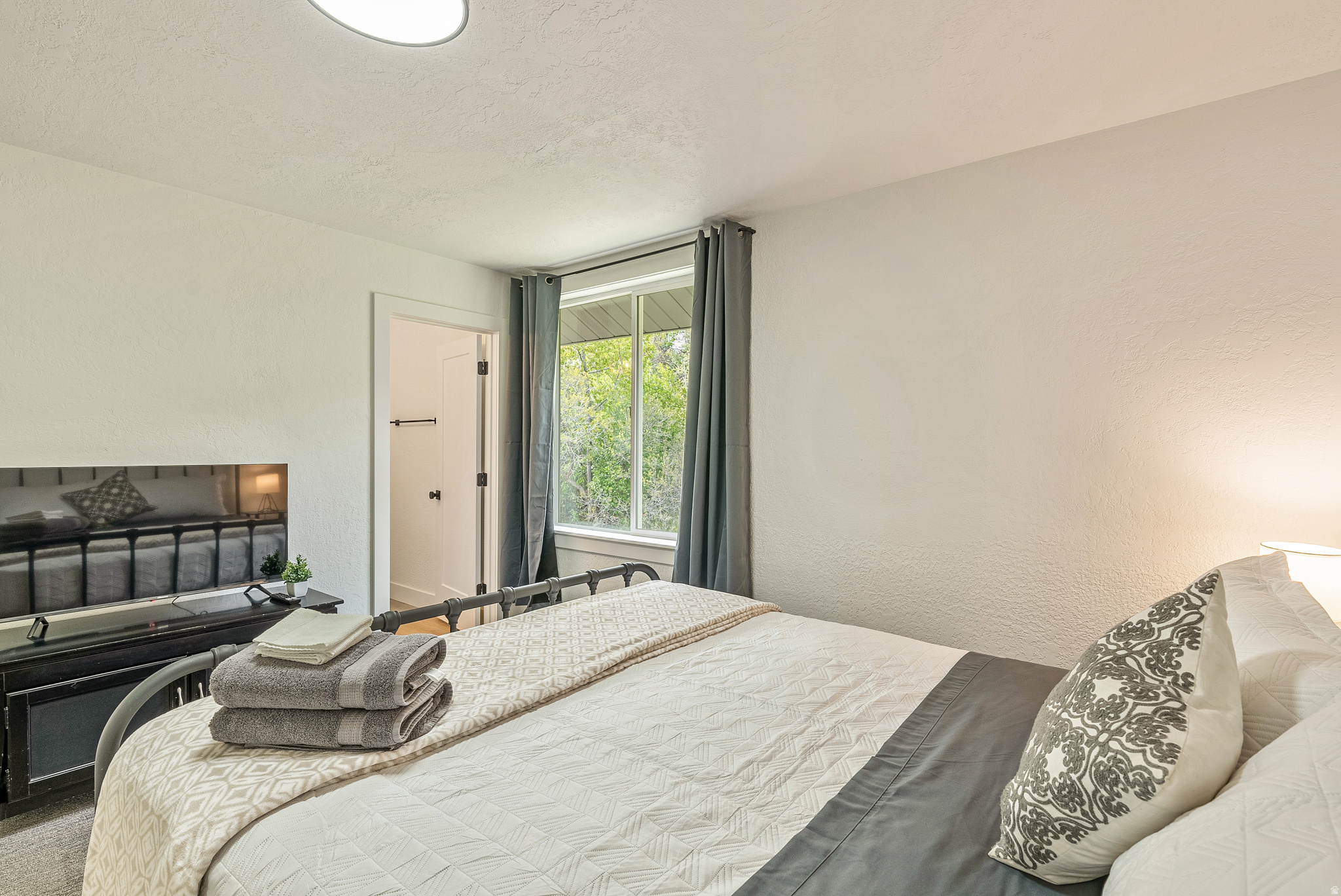 FERNWOOD HOLLOW - Residential