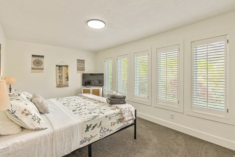 Tiny photo for 198 OAKWOOD DR, Layton, UT 84040 (MLS # 2154255)