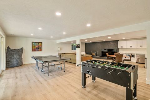 Tiny photo for 198 OAKWOOD DR, Layton, UT 84040 (MLS # 2154255)