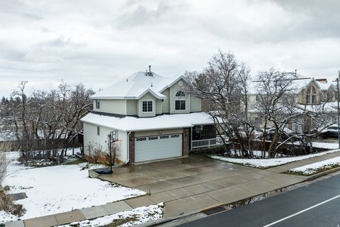 Tiny photo for 2231 N VALLEY VIEW DR, Layton, UT 84040 (MLS # 2141650)