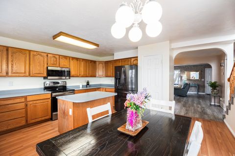 Tiny photo for 2231 N VALLEY VIEW DR, Layton, UT 84040 (MLS # 2141650)