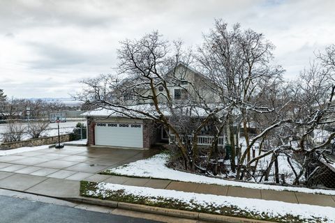 Tiny photo for 2231 N VALLEY VIEW DR, Layton, UT 84040 (MLS # 2141650)