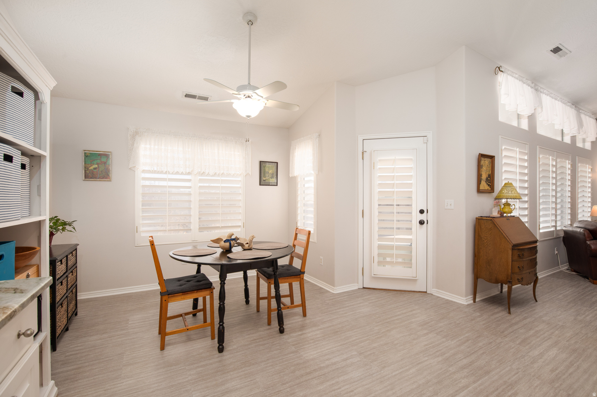 VIST DEL SOL TOWNHOMES - Residential