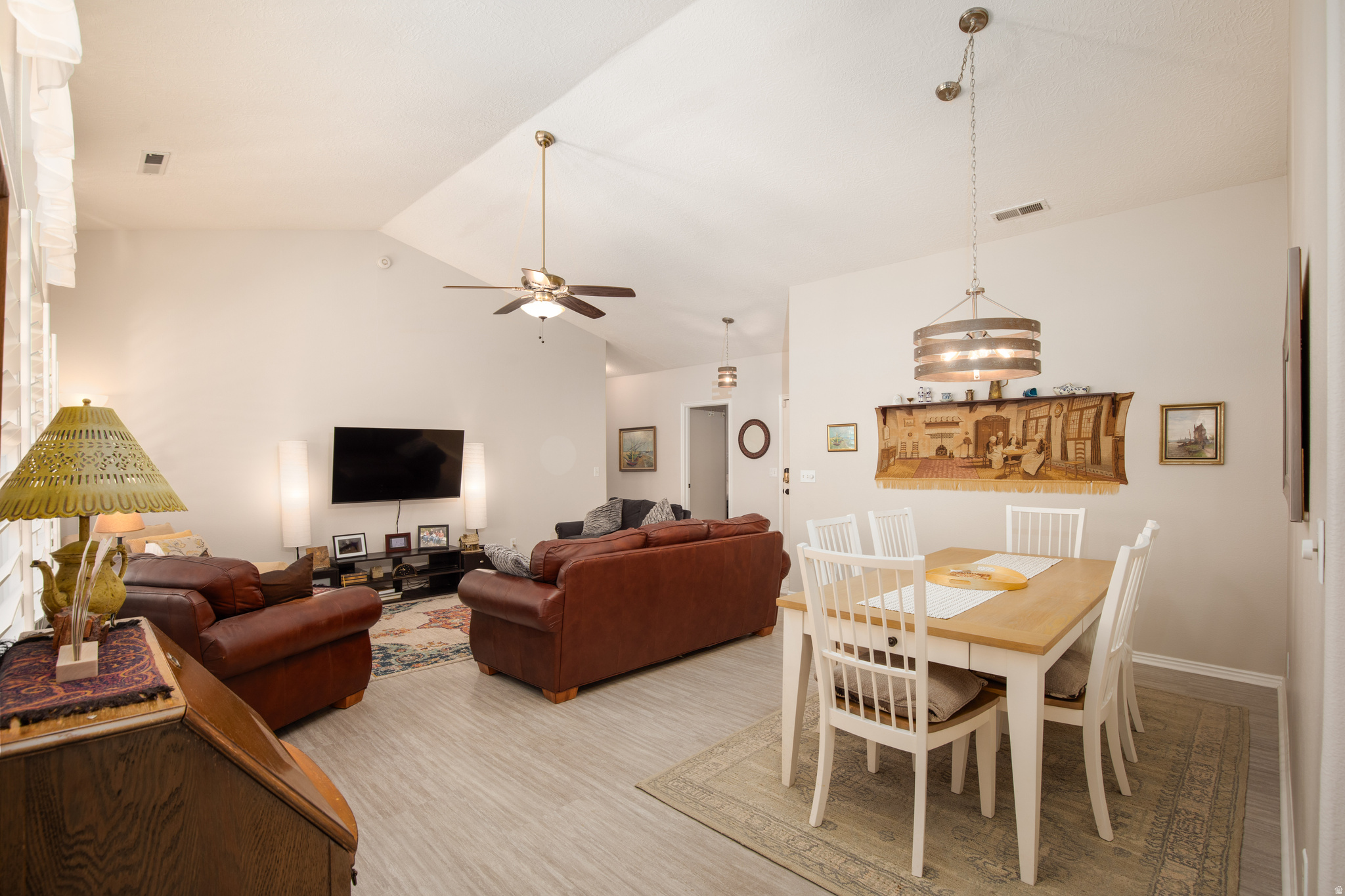 VIST DEL SOL TOWNHOMES - Residential