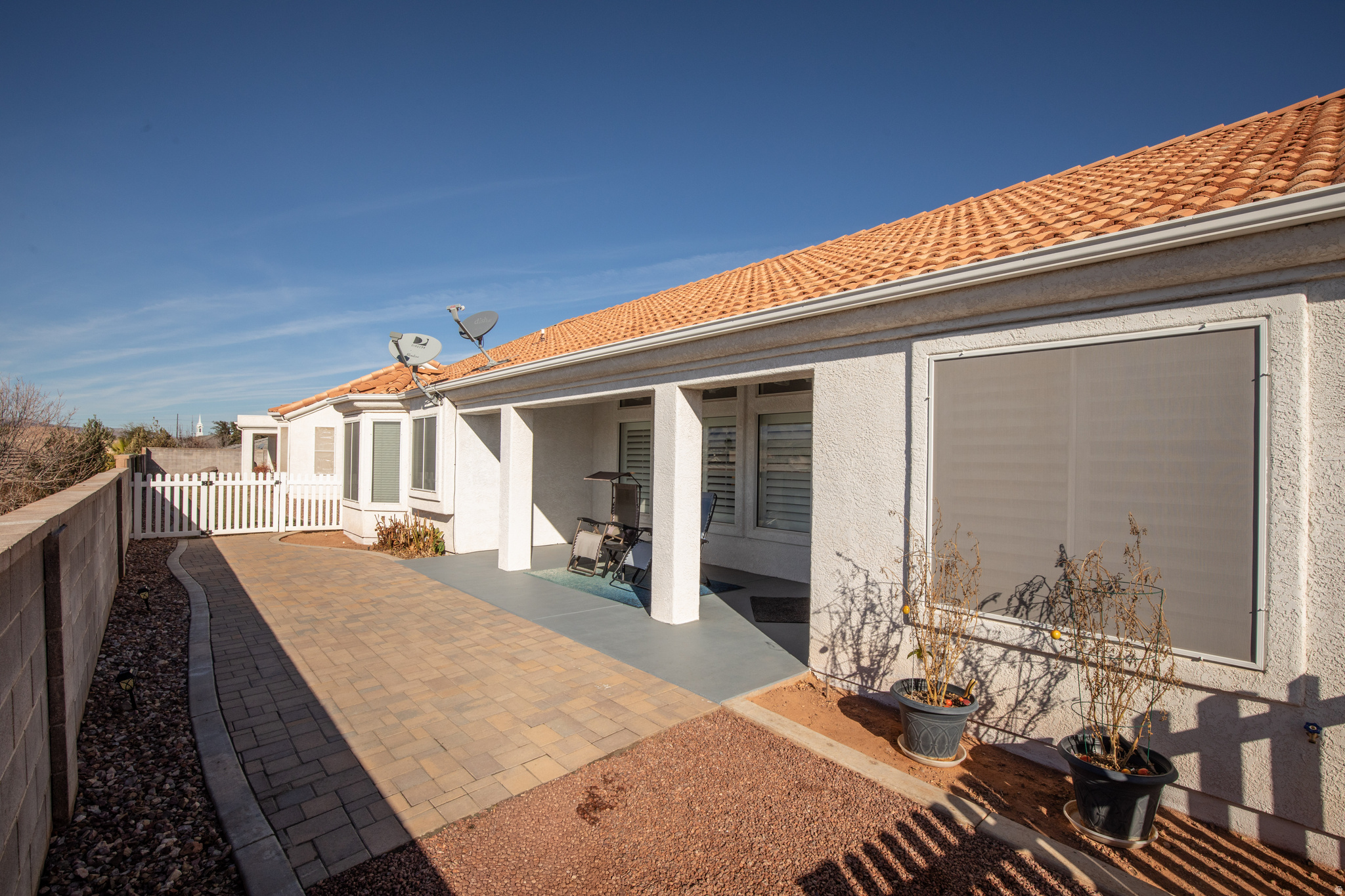 VIST DEL SOL TOWNHOMES - Residential