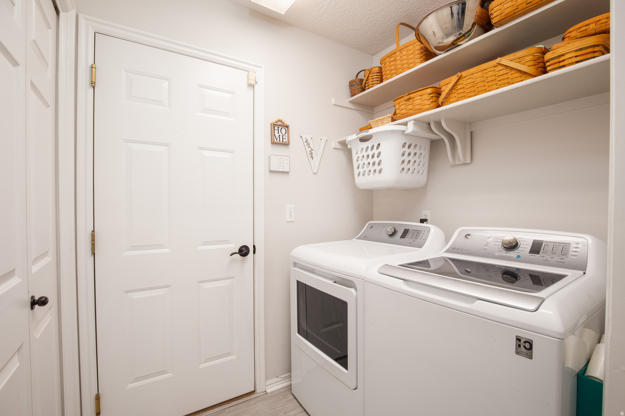 VIST DEL SOL TOWNHOMES - Residential