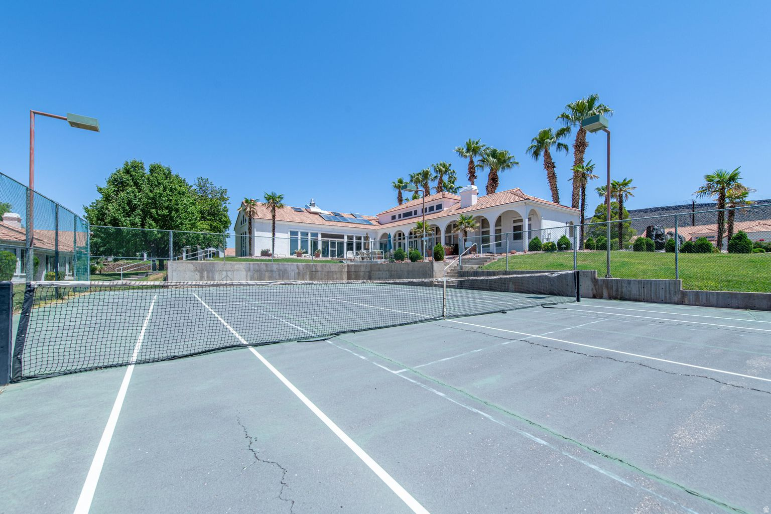 VIST DEL SOL TOWNHOMES - Residential