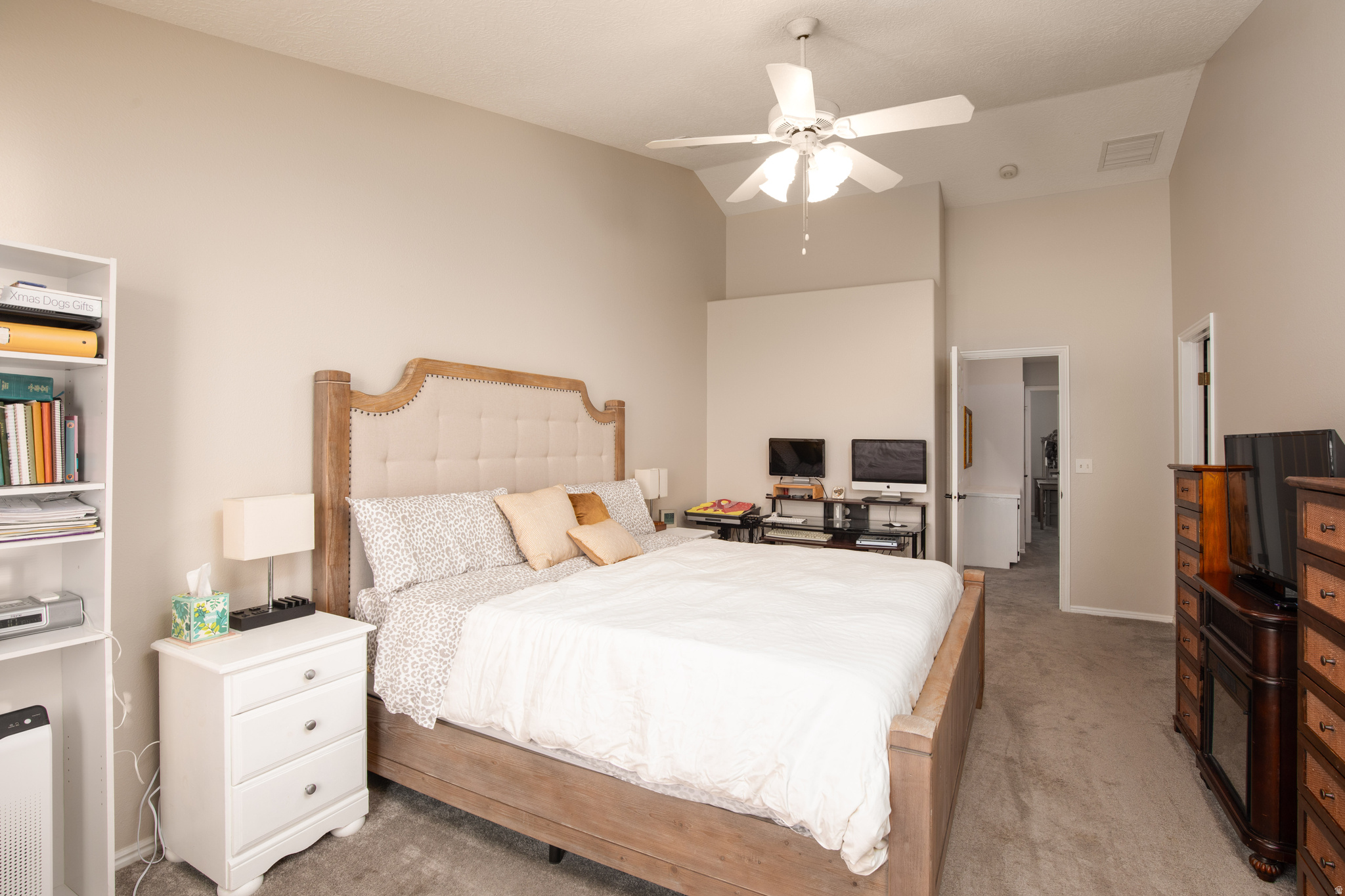 VIST DEL SOL TOWNHOMES - Residential