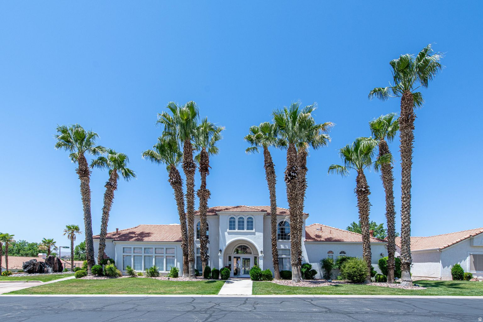 VIST DEL SOL TOWNHOMES - Residential