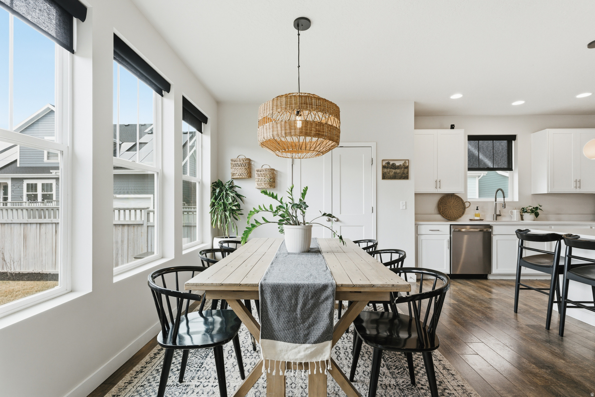 HEIGHTS PARK VILLAGE (DAYBREAK) - Residential