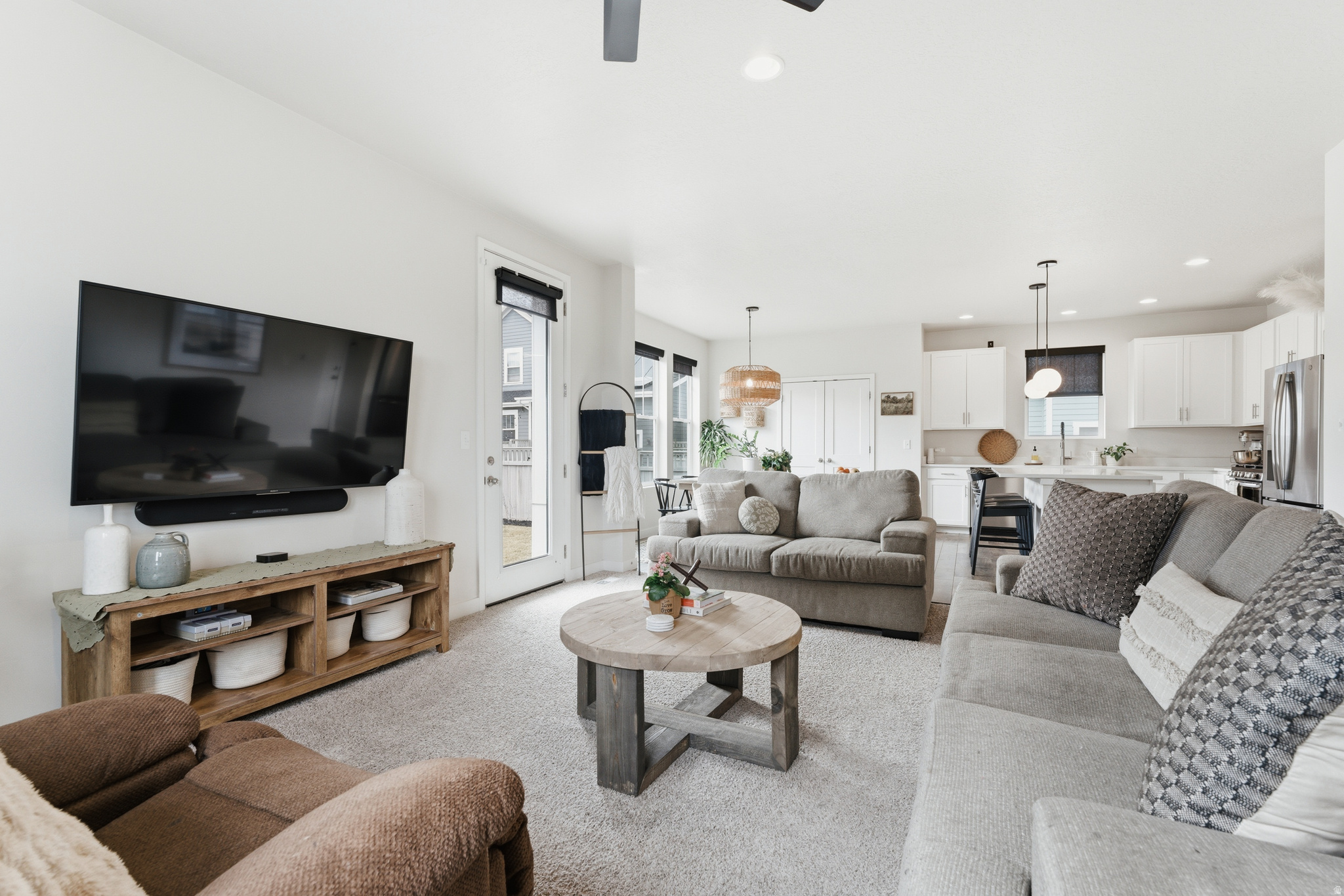 HEIGHTS PARK VILLAGE (DAYBREAK) - Residential