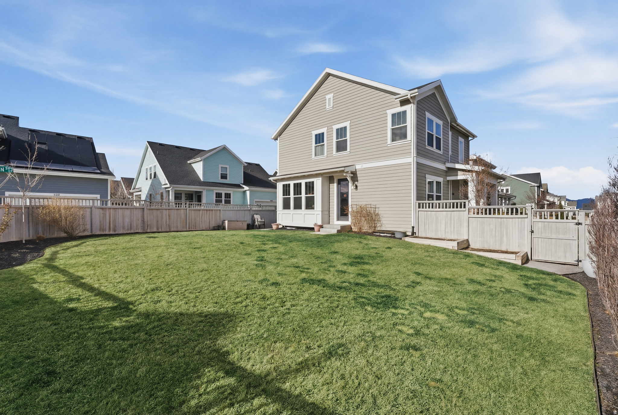 HEIGHTS PARK VILLAGE (DAYBREAK) - Residential