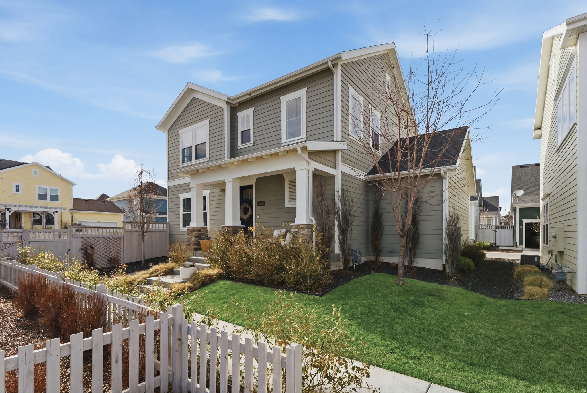 HEIGHTS PARK VILLAGE (DAYBREAK) - Residential