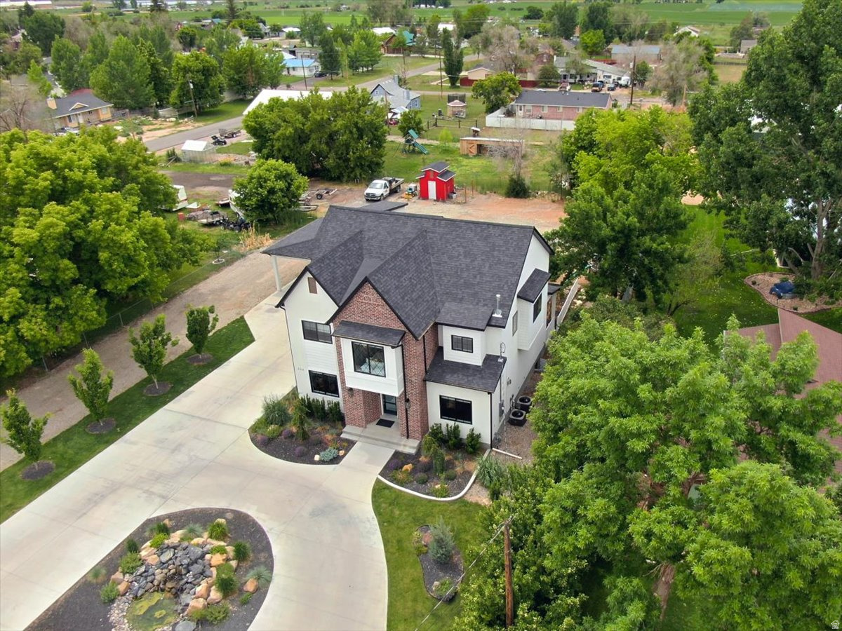 YOUNG PROPERTY - Residential