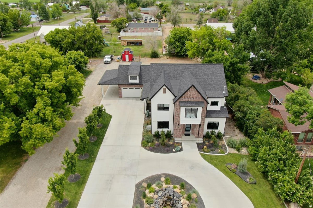 YOUNG PROPERTY - Residential