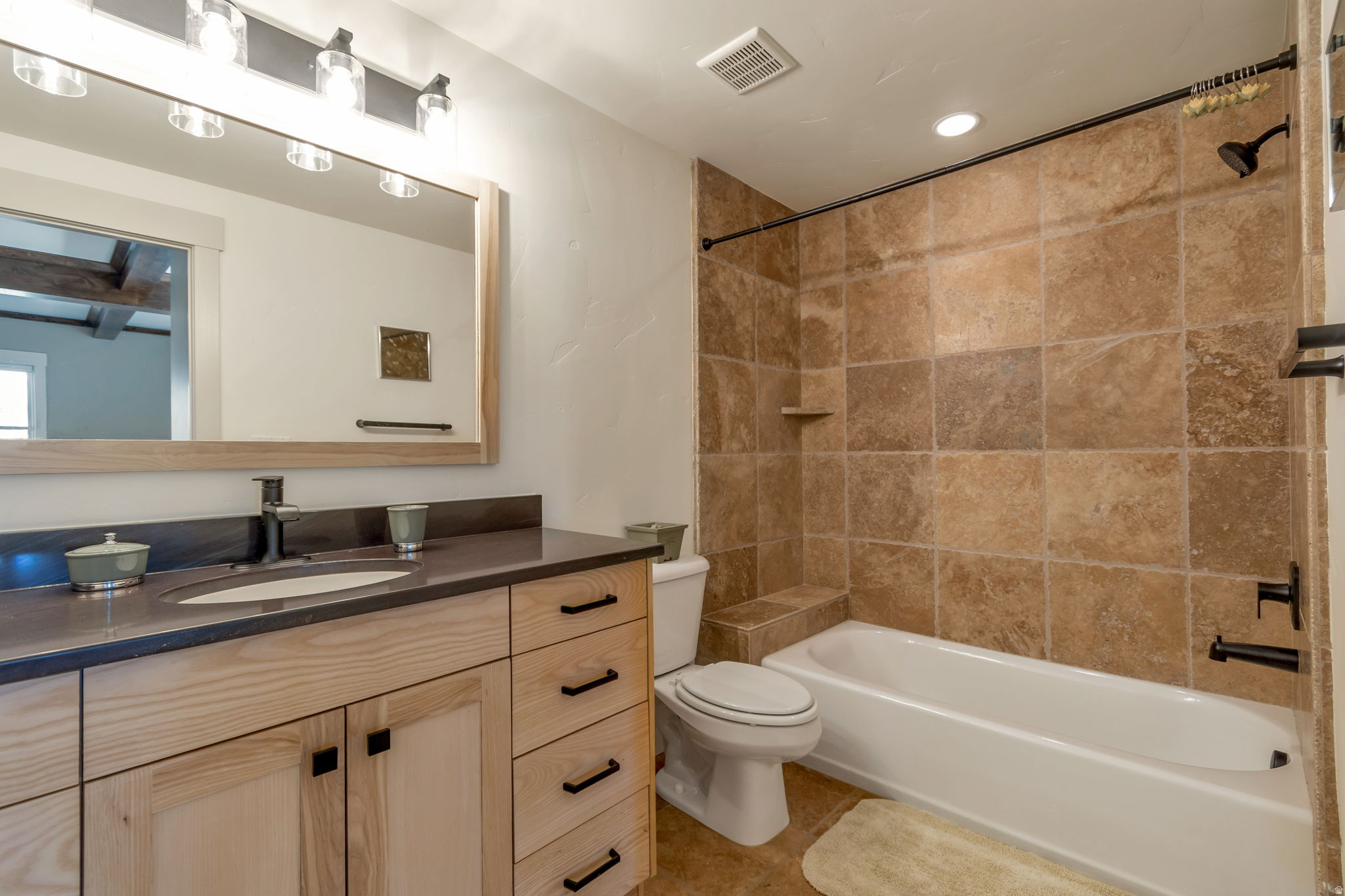 LAKE CRE - Residential