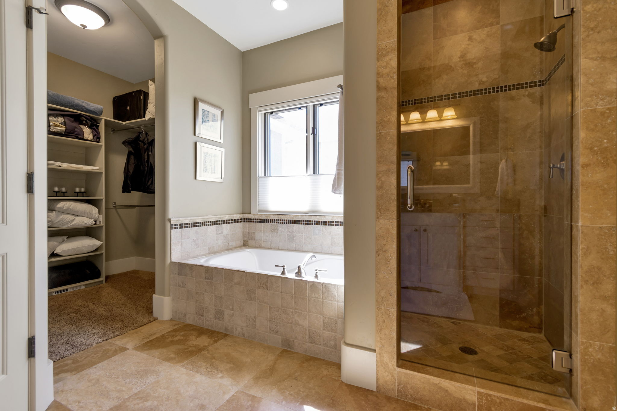 LAKE CRE - Residential