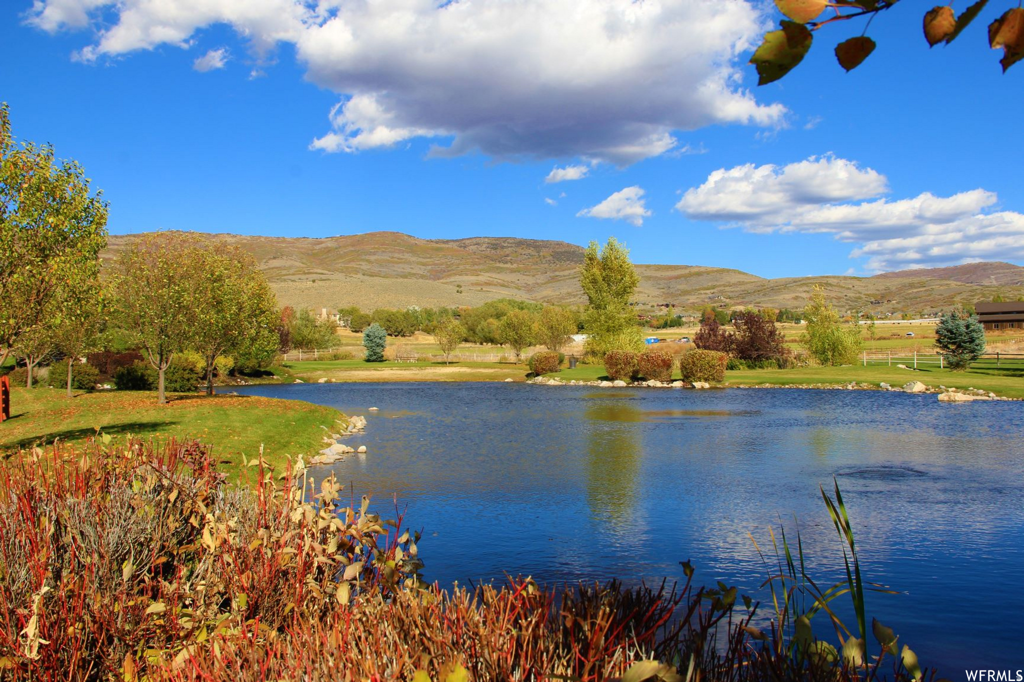 LAKE CRE - Residential