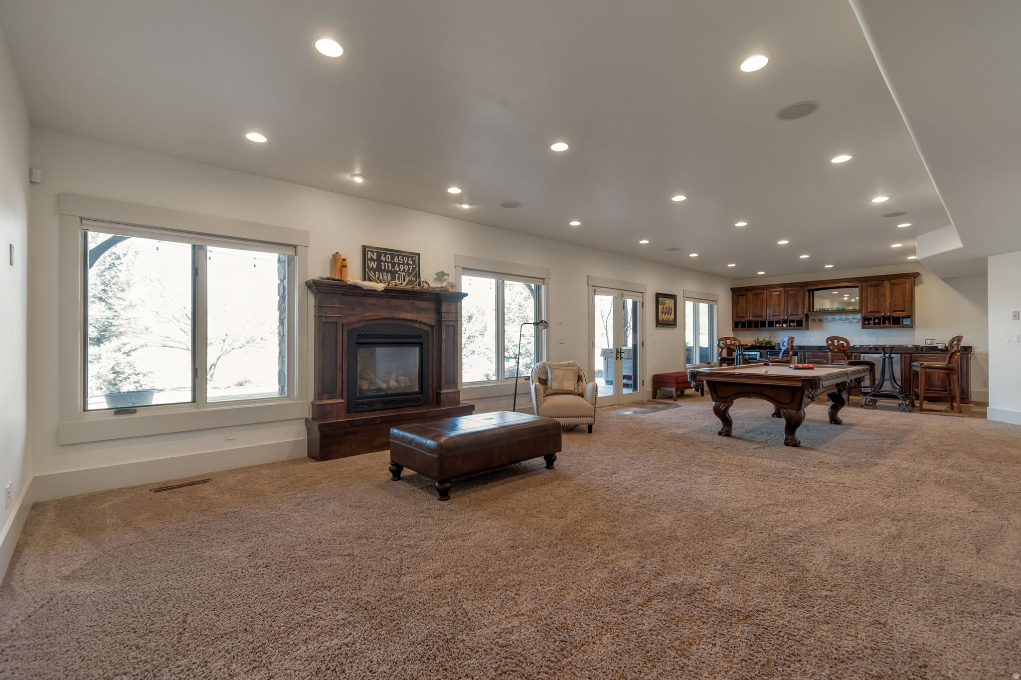 LAKE CRE - Residential