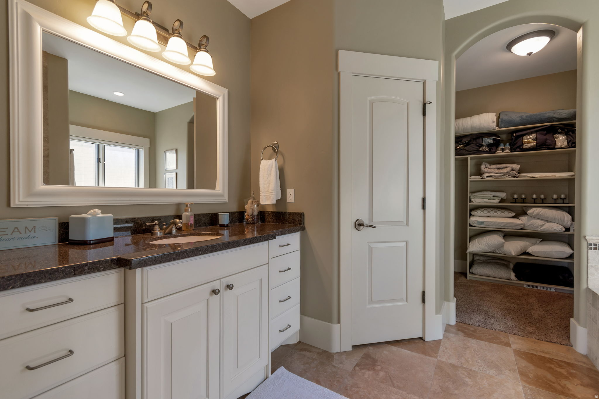 LAKE CRE - Residential