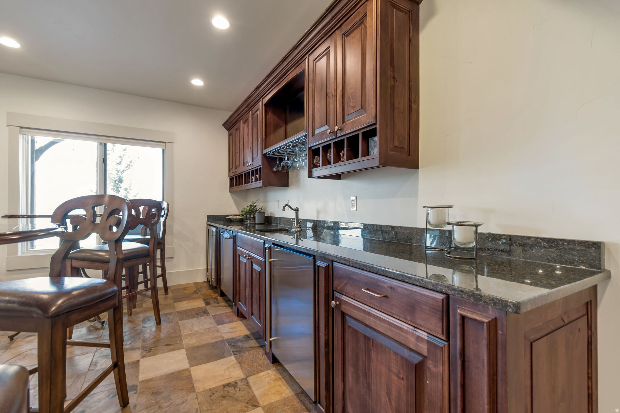 LAKE CRE - Residential