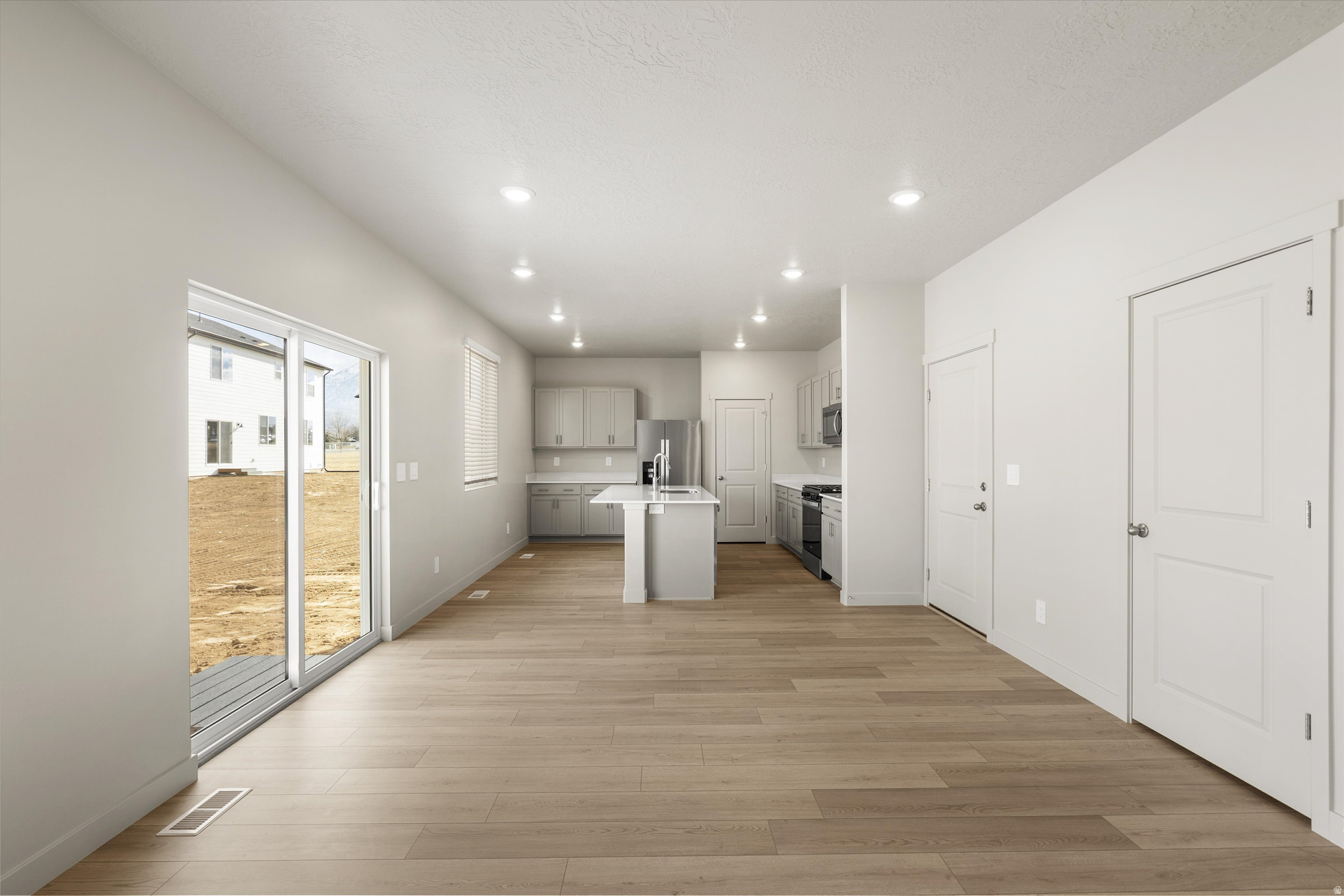 STRATTON ACRES - Residential