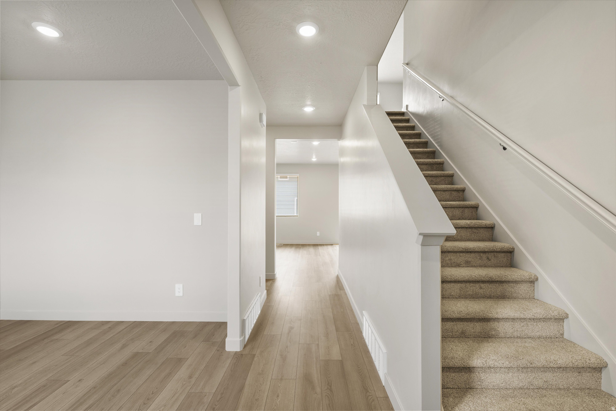 STRATTON ACRES - Residential