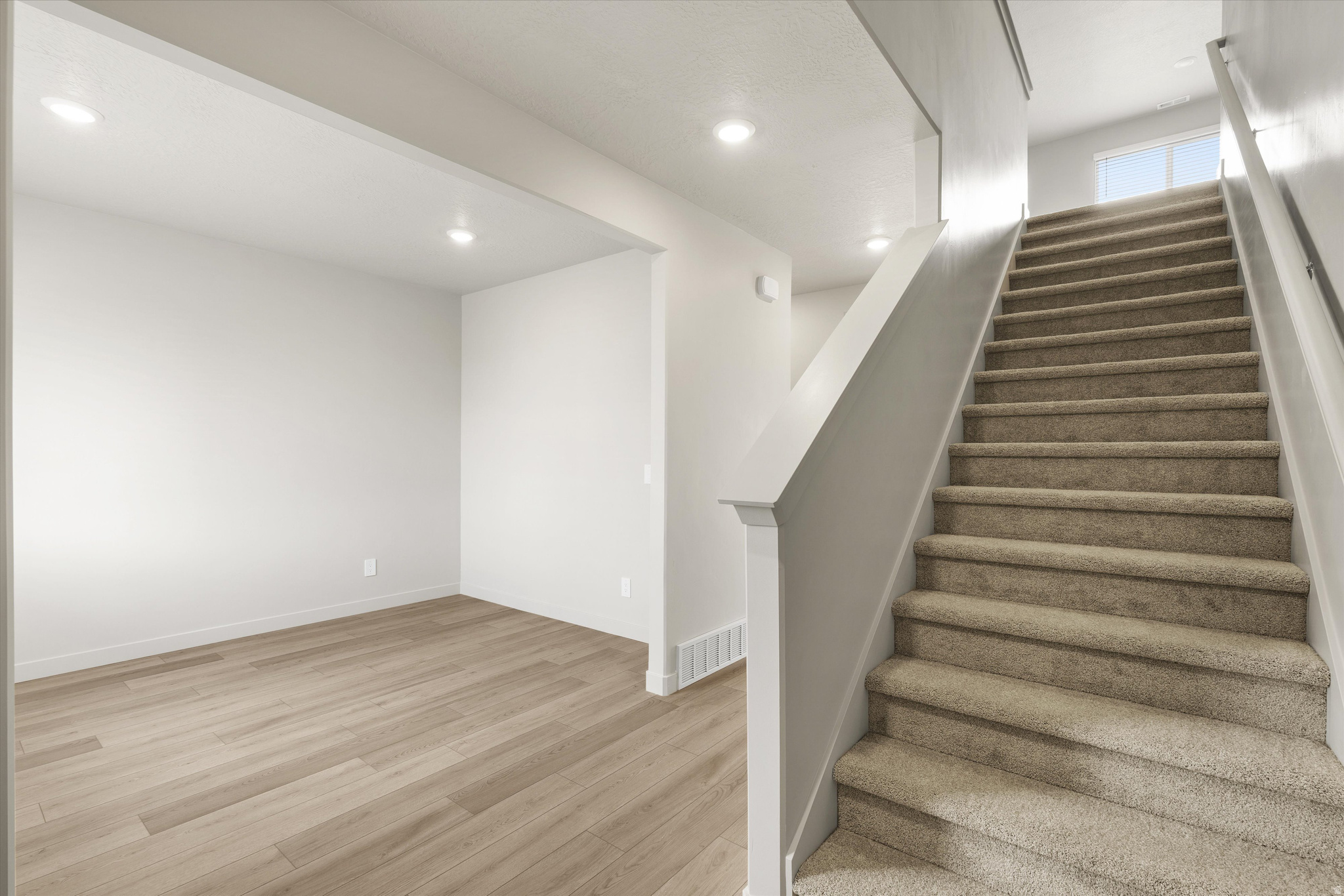 STRATTON ACRES - Residential