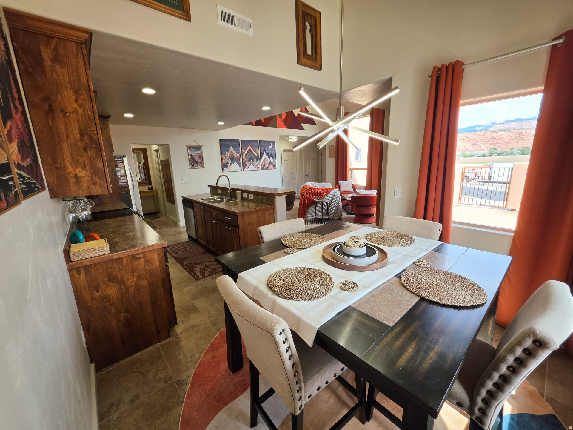 RIM VILLAGE VISTAS - Residential