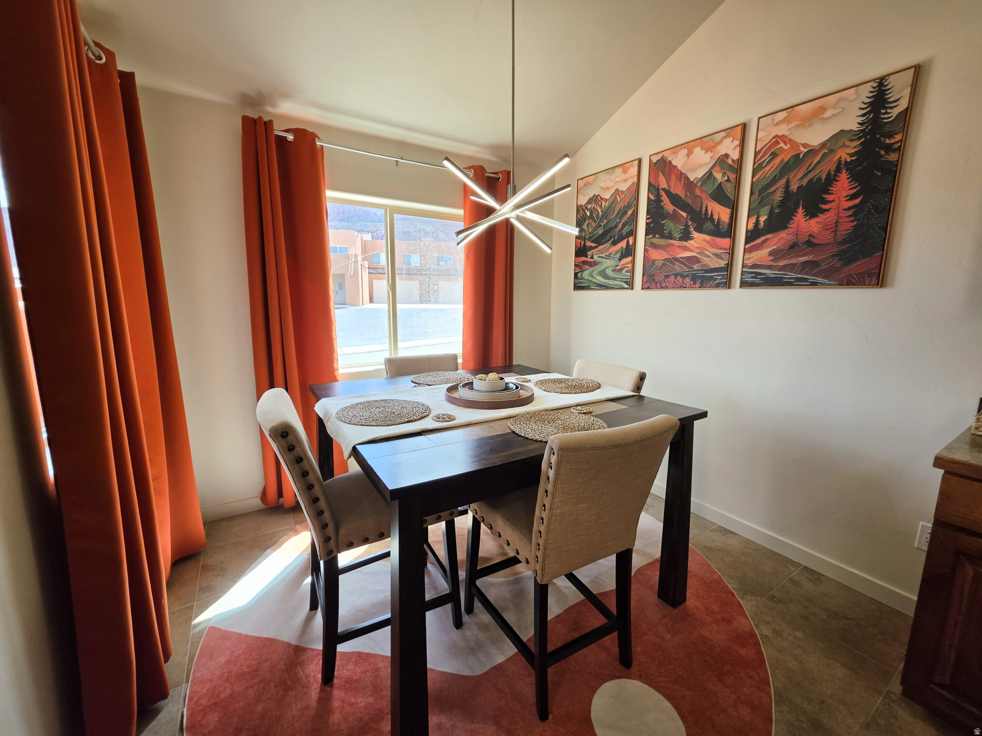 RIM VILLAGE VISTAS - Residential