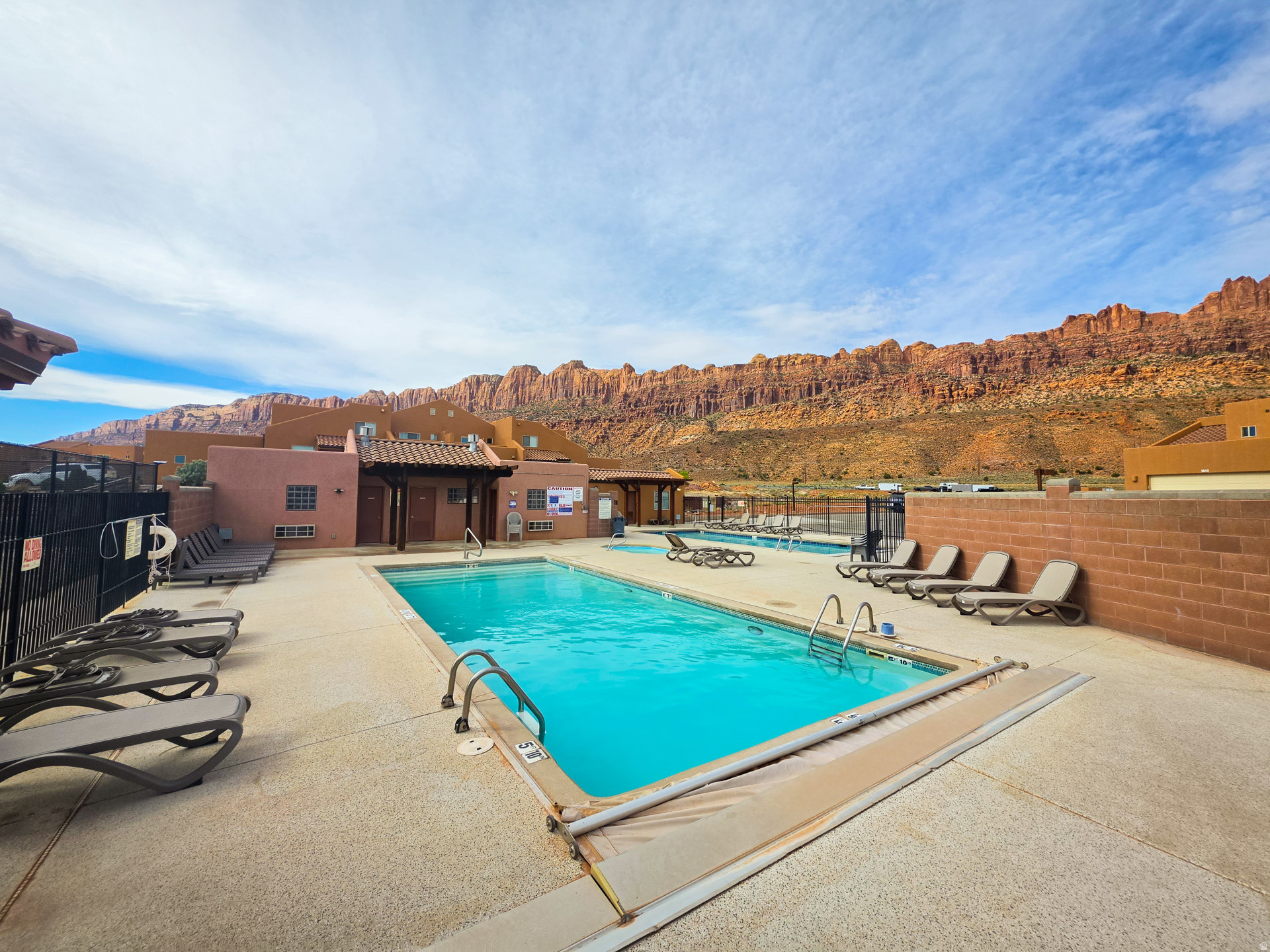 RIM VILLAGE VISTAS - Residential