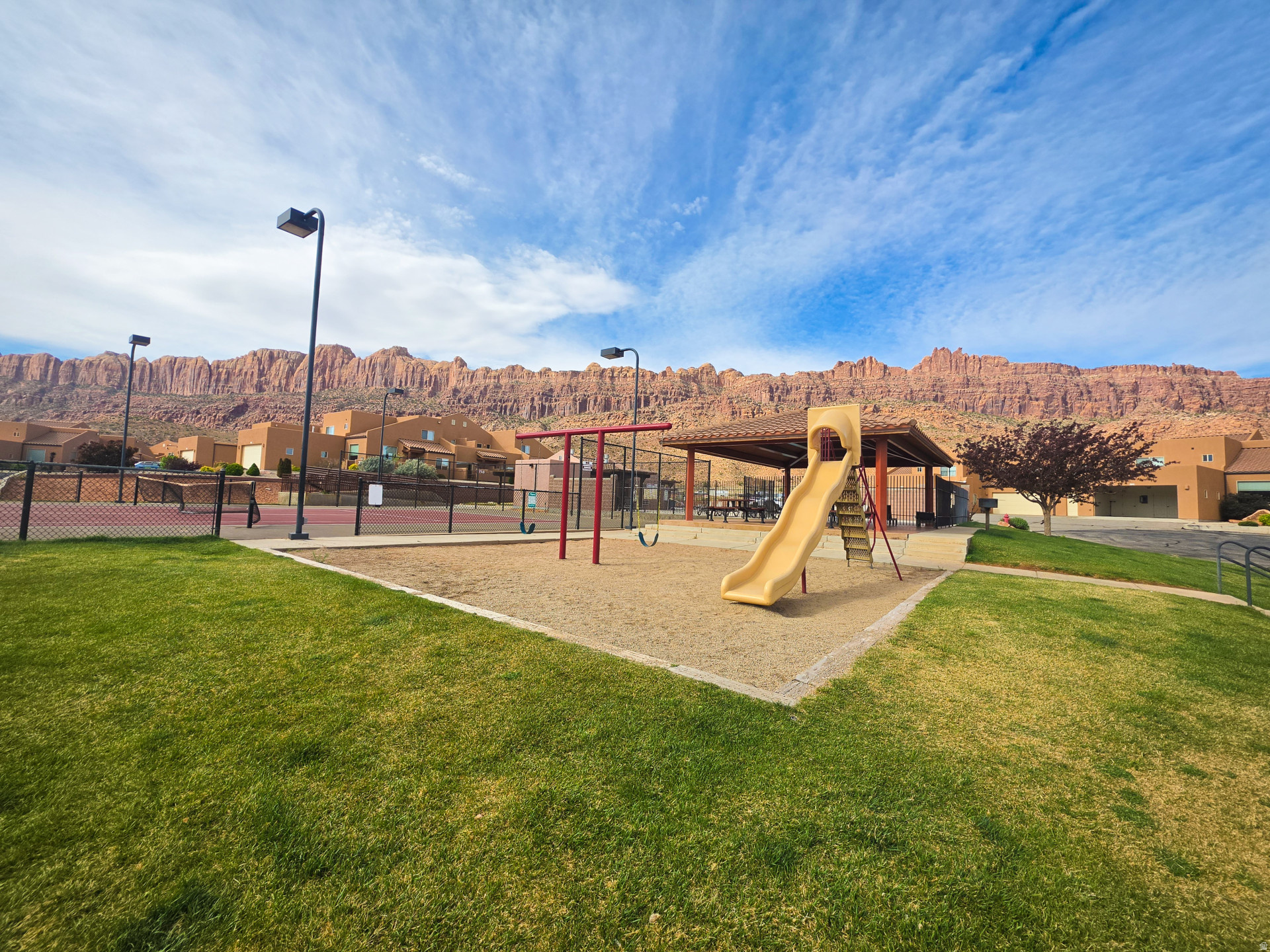 RIM VILLAGE VISTAS - Residential