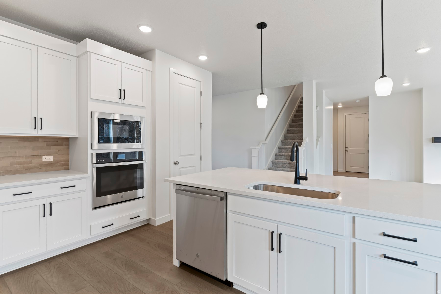 GROVE ACRES - Residential