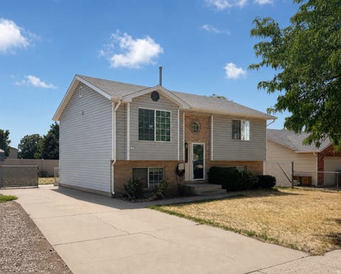 Photo of 671 W 950 N, Clinton, UT 84015 (MLS # 2180558)